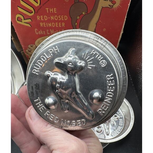 1939 Bake King Rudolph Red Nosed Reindeer 8-Piece Cake & Mold Set Complete Set - Picture 7 of 12